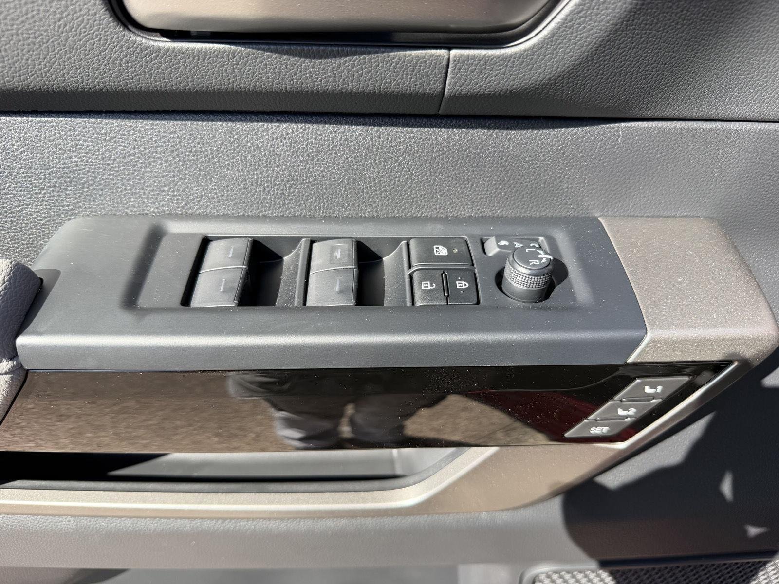 New 2026 Toyota Tundra Limited AWD/4WD image 12