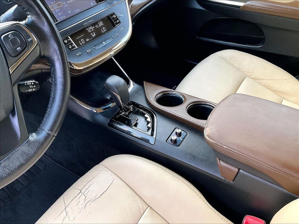 Used 2013 Toyota Avalon XLE FWD image 20