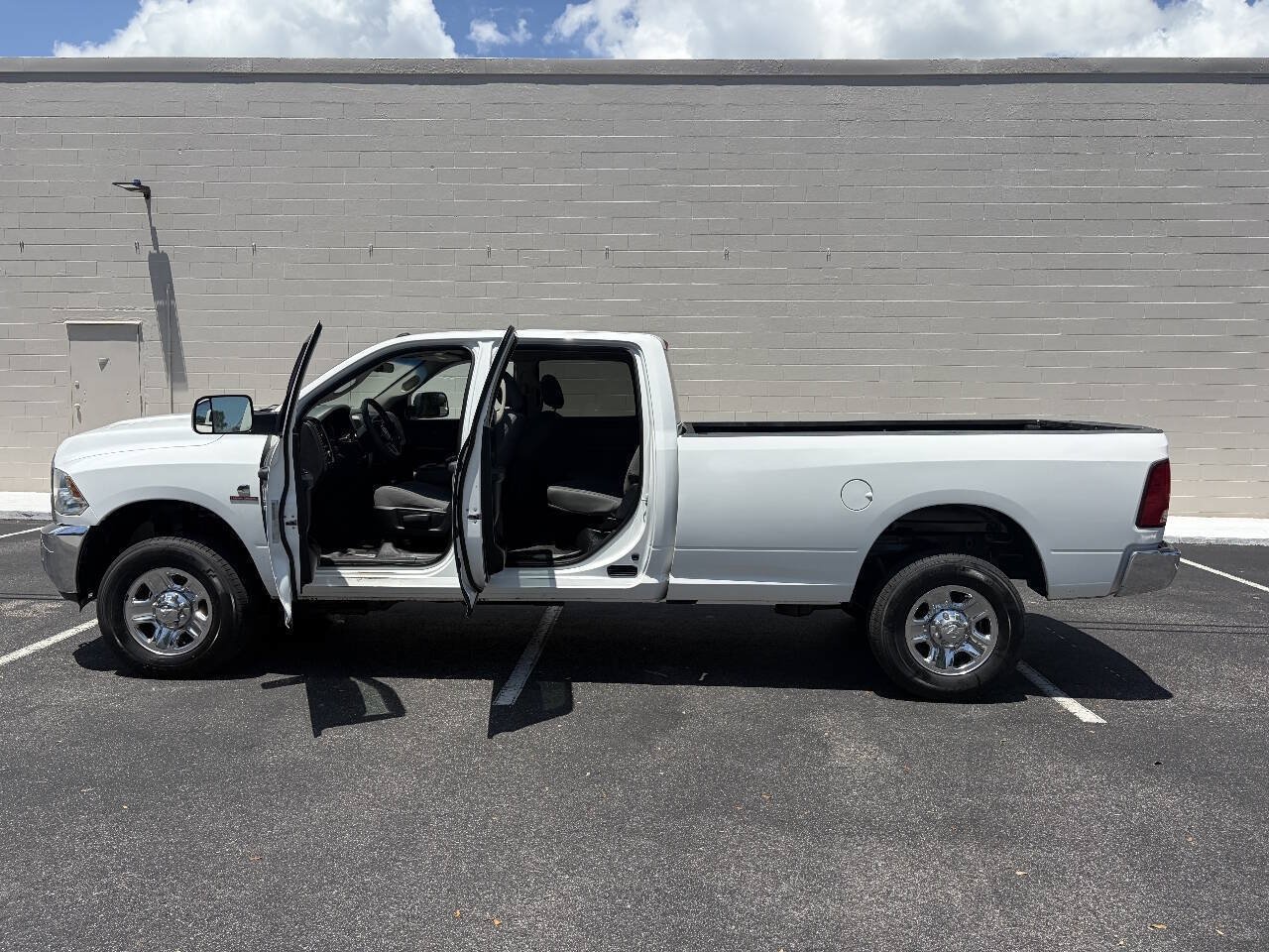 Used 2017 RAM 2500 Tradesman w/ Chrome Appearance Group AWD/4WD image 50