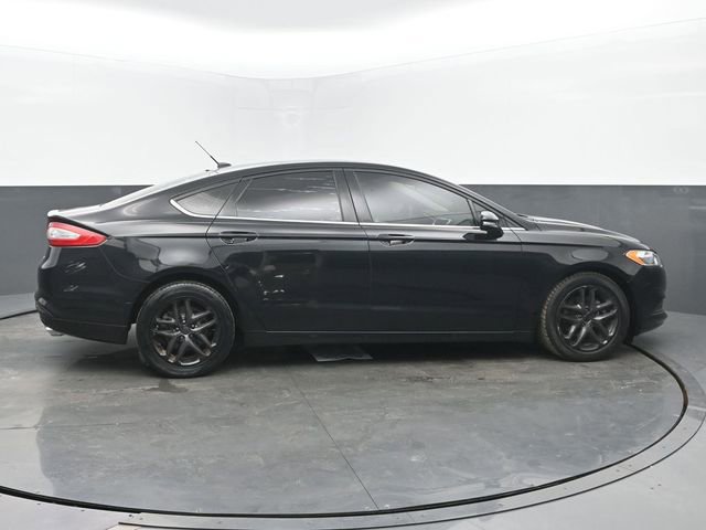Used 2016 Ford Fusion SE w/ SE Cold Weather Package image 6
