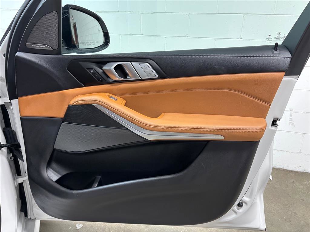 Used 2021 BMW X7 xDrive40i w/ M Sport Package image 34