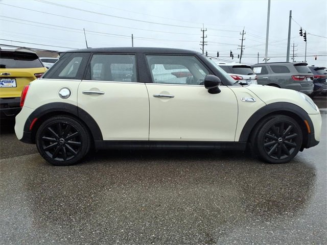 Used 2017 MINI Cooper S image 6
