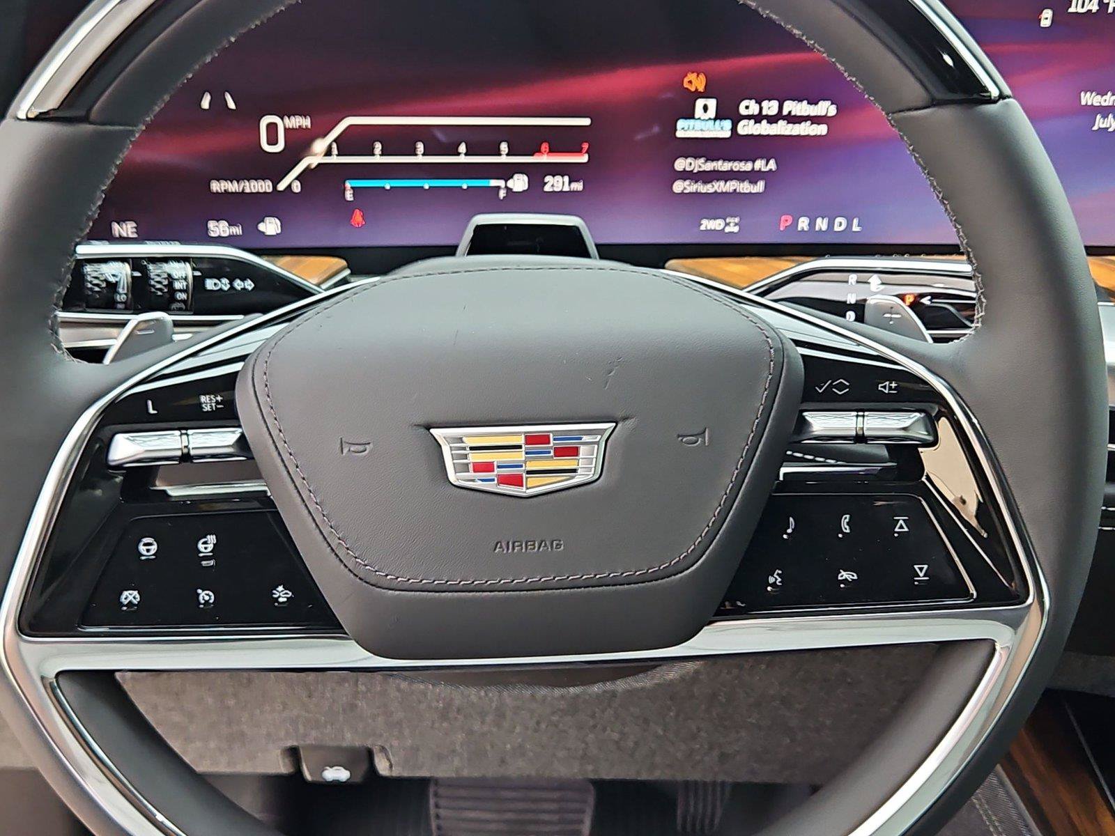 New 2026 Cadillac Escalade ESV Platinum Sport w/ LPO, ONYX Package AWD/4WD image 17