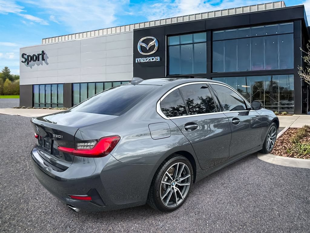 Used 2020 BMW 330i xDrive Sedan w/ Convenience Package AWD/4WD image 3