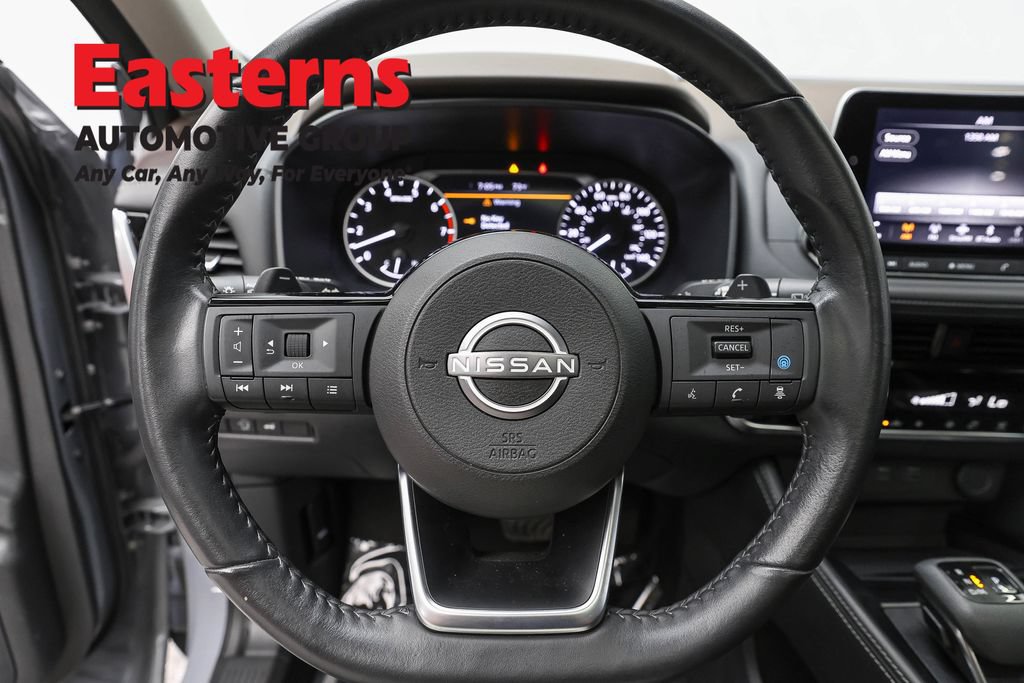 Used 2023 Nissan Rogue SL AWD/4WD image 10