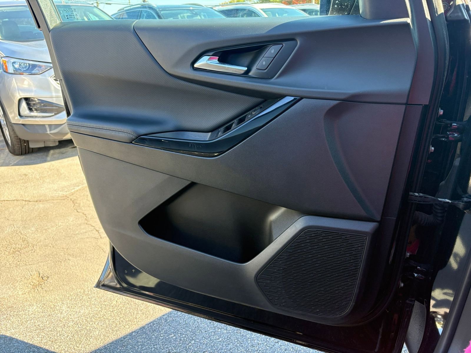 Used 2025 Chevrolet Equinox LT image 20