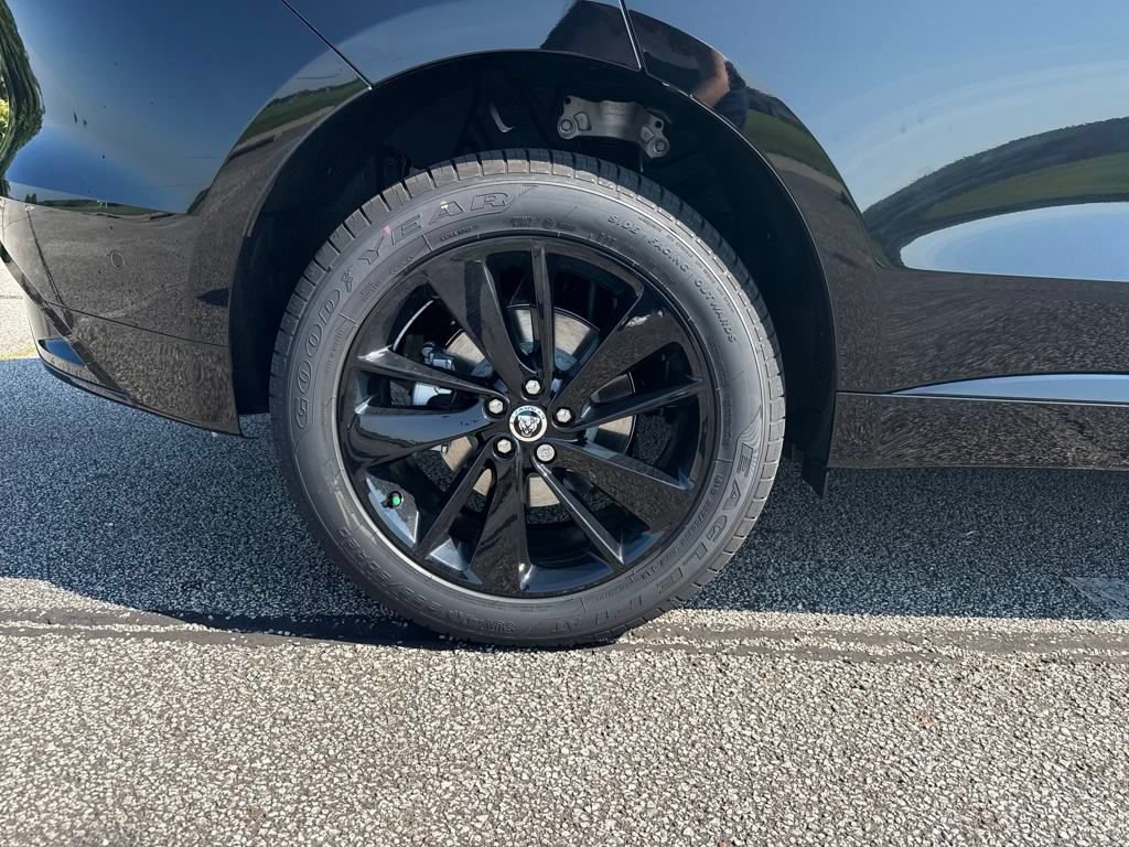 New 2026 Jaguar F-PACE R-Dynamic S AWD/4WD image 25
