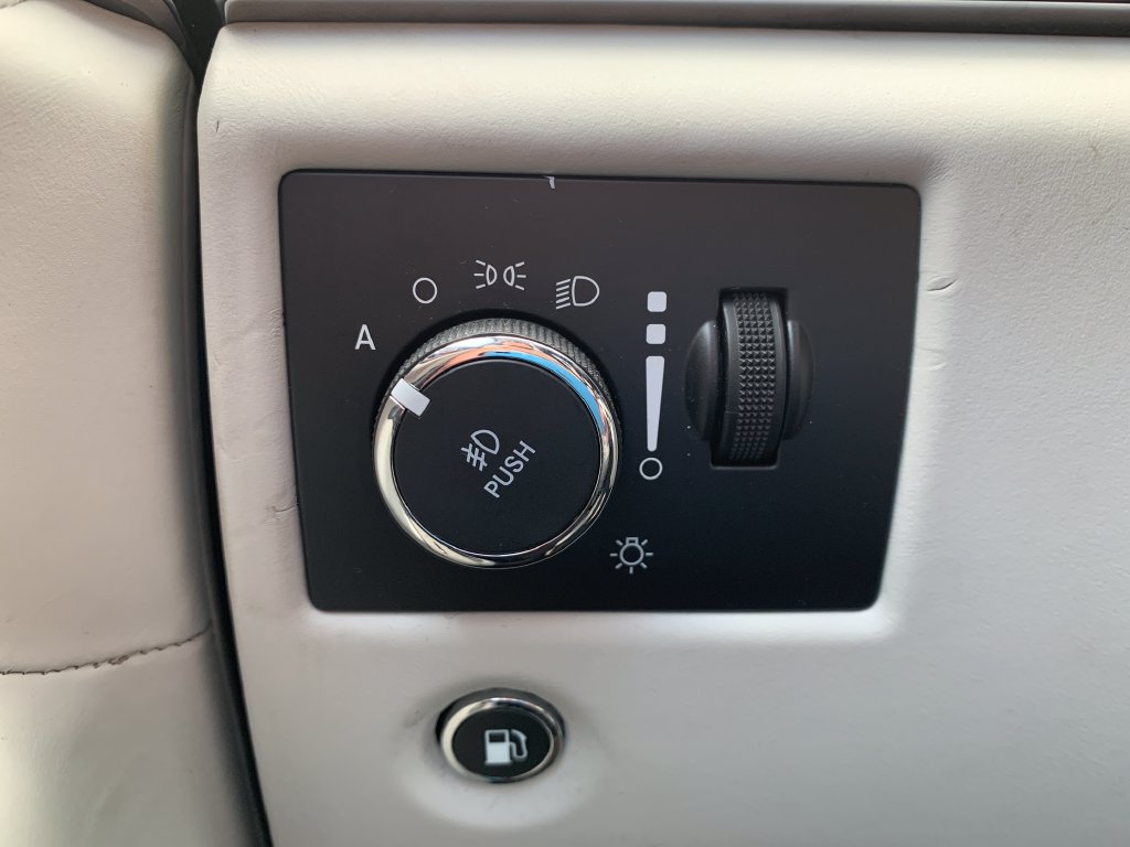 Used 2021 Jeep Grand Cherokee Summit AWD/4WD image 26