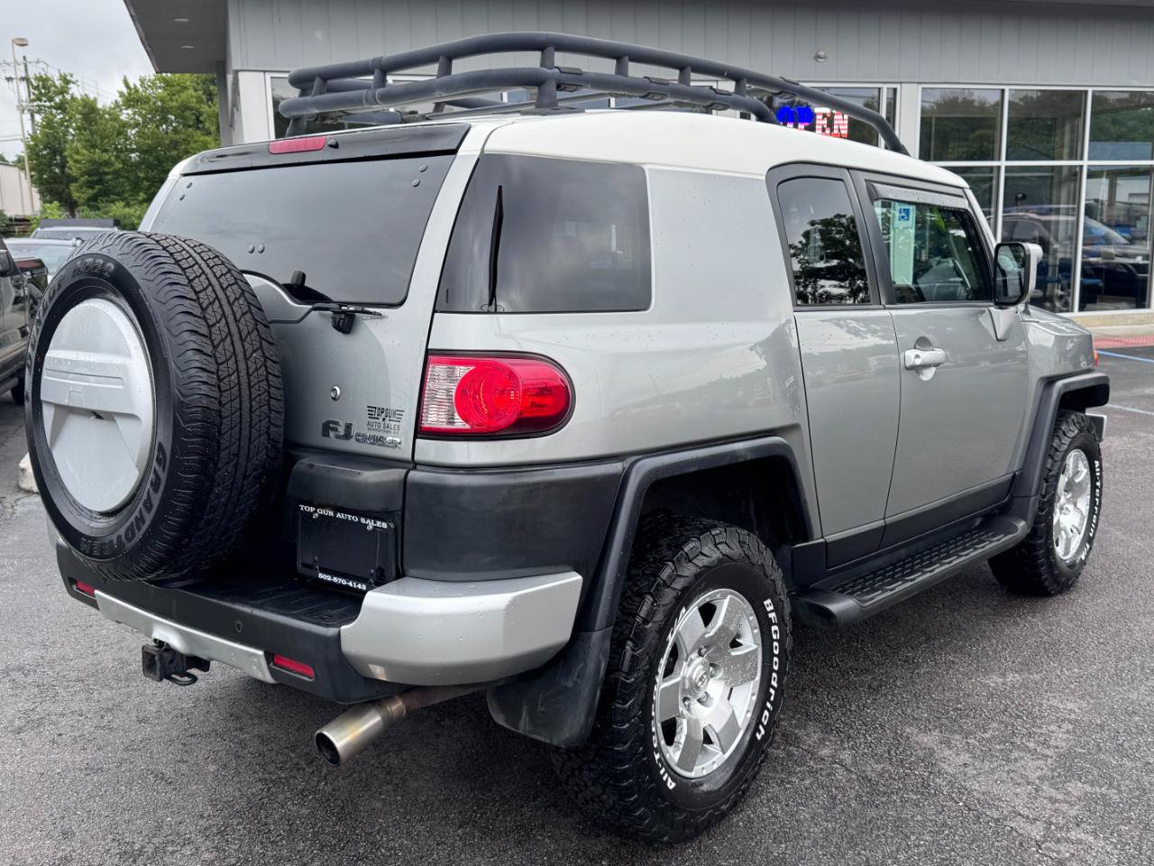 Used 2010 Toyota FJ Cruiser 4WD image 3