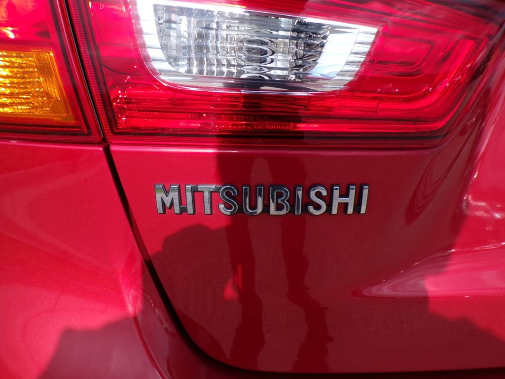 Used 2017 Mitsubishi Outlander Sport ES AWD/4WD image 4