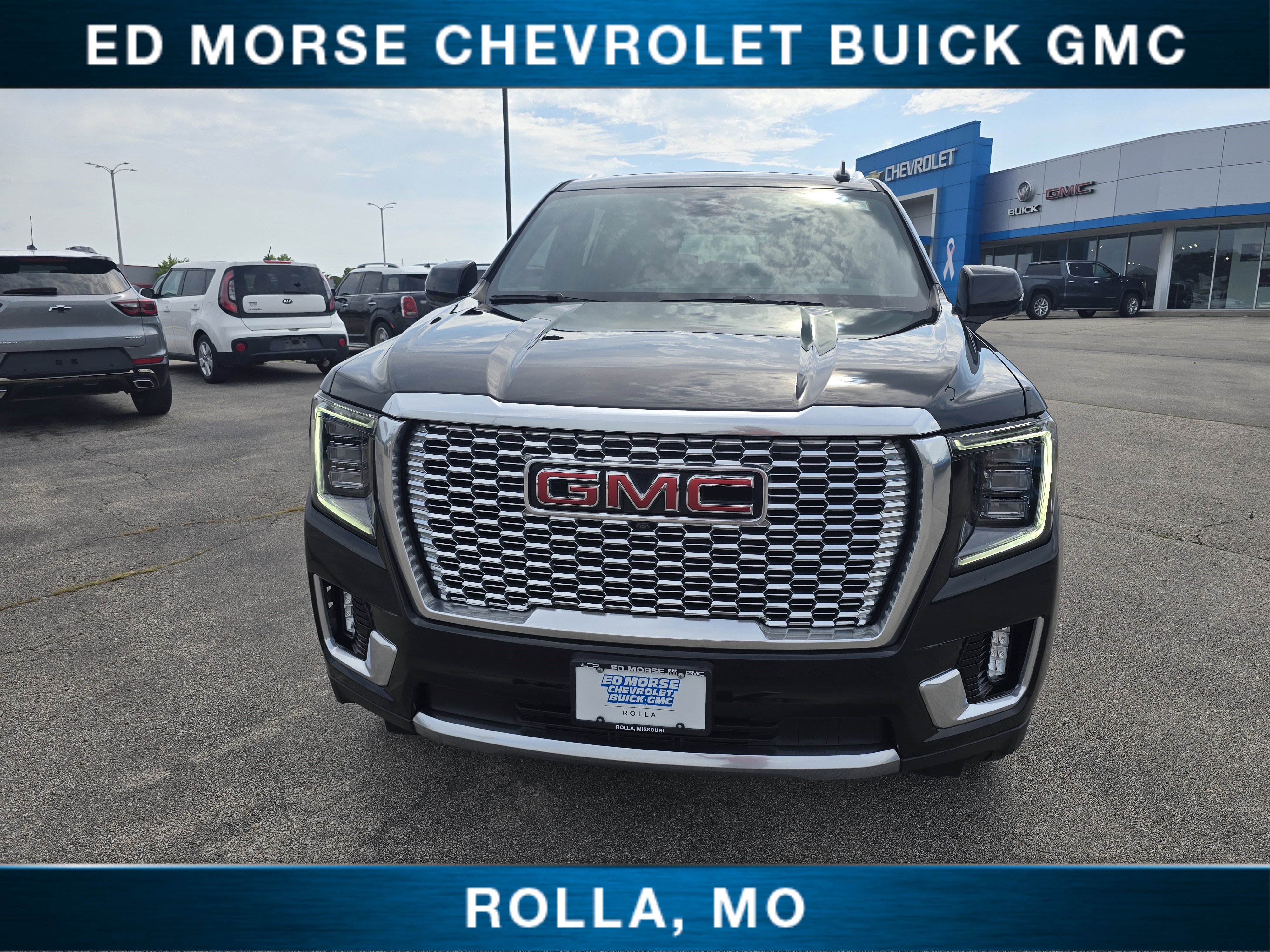 Used 2023 GMC Yukon XL Denali w/ Max Trailering Package image 8