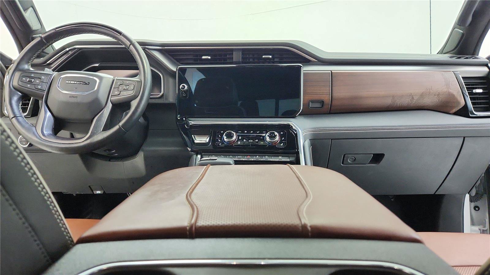 Used 2023 GMC Sierra 1500 Denali Ultimate AWD/4WD image 35