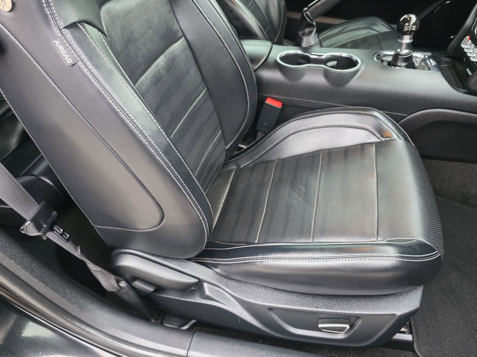 Used 2015 Ford Mustang Premium image 23