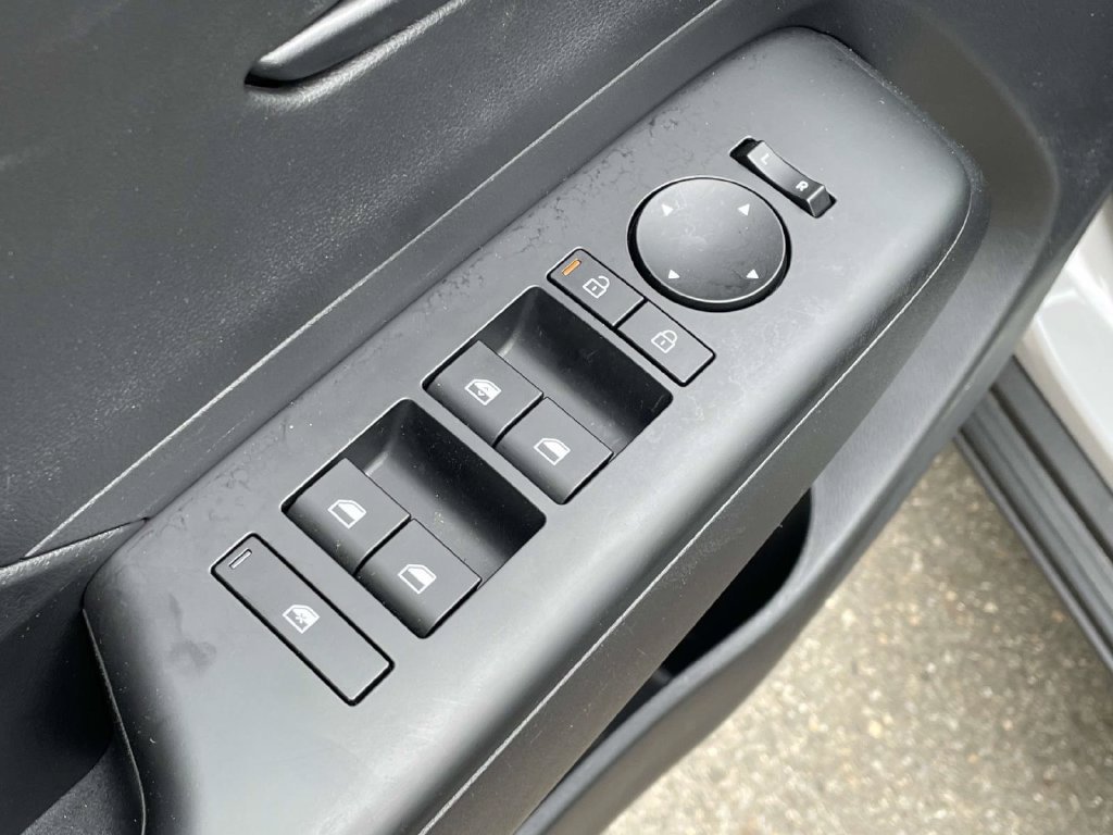 New 2026 Hyundai Kona SE AWD/4WD image 15