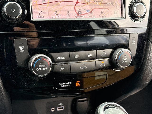 Used 2020 Nissan Rogue SV w/ Premium Package FWD image 32