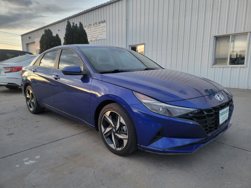 Used 2023 Hyundai Elantra SEL w/ Convenience Package image 1