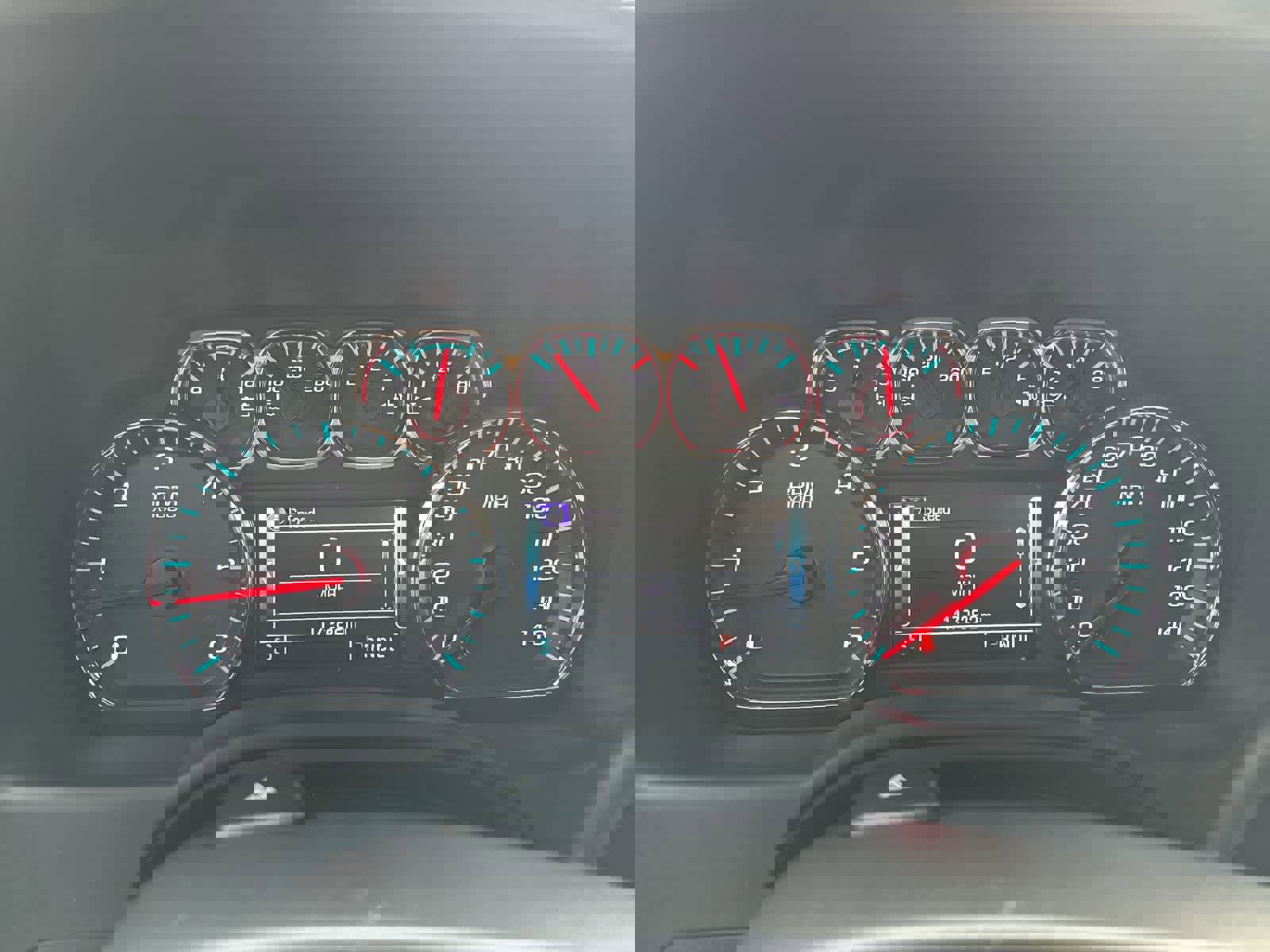 Used 2019 Chevrolet Suburban LT image 11