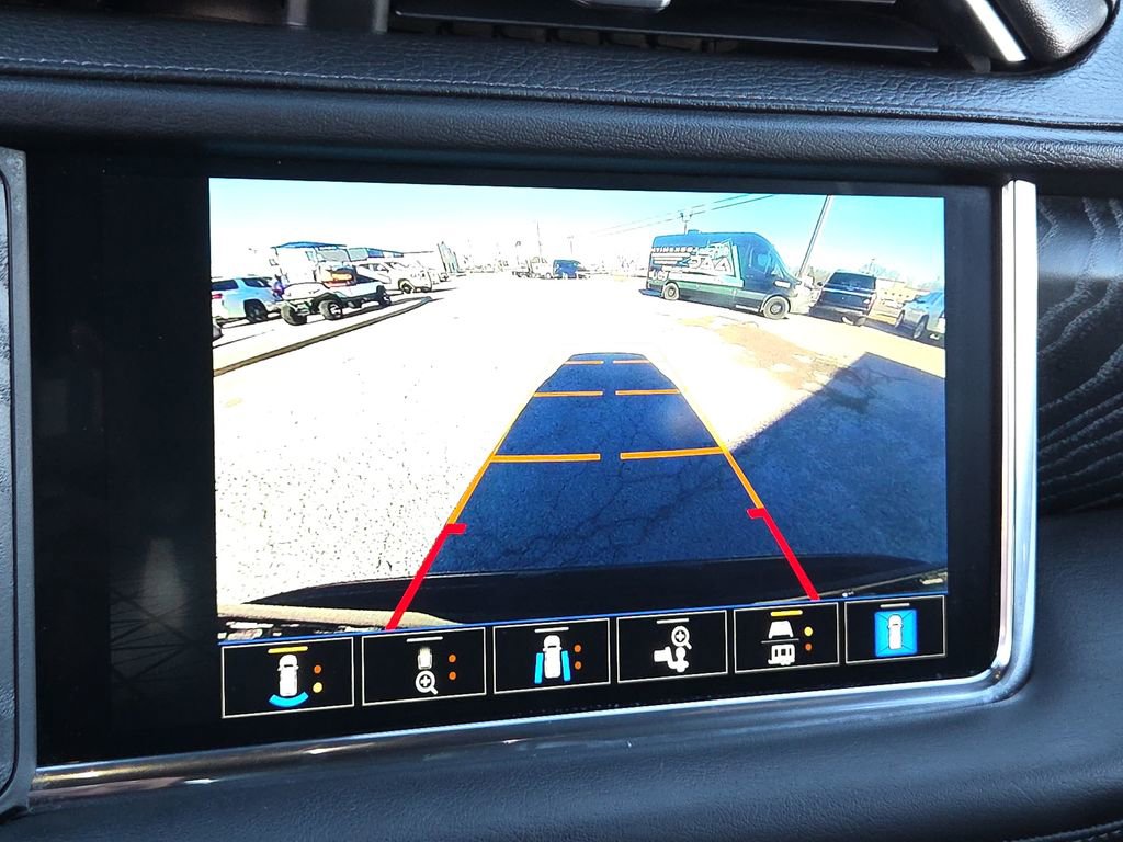 Used 2022 GMC Yukon XL Denali AWD/4WD image 21