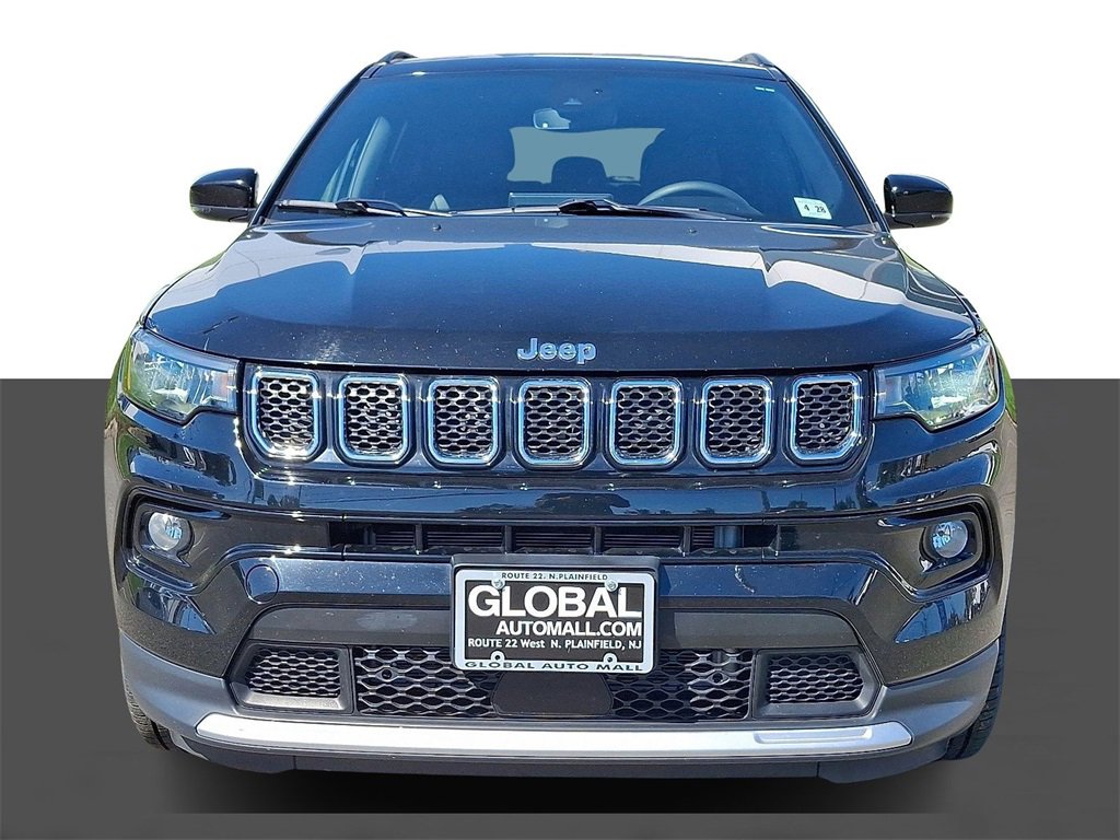 Used 2023 Jeep Compass Limited image 2