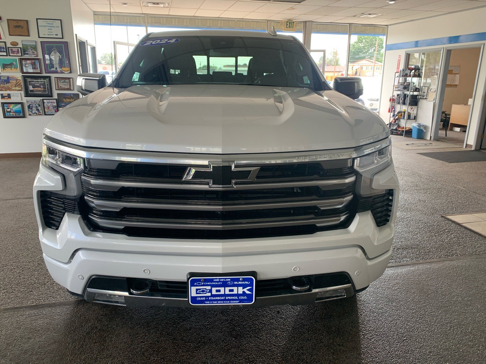 Used 2024 Chevrolet Silverado 1500 High Country image 2