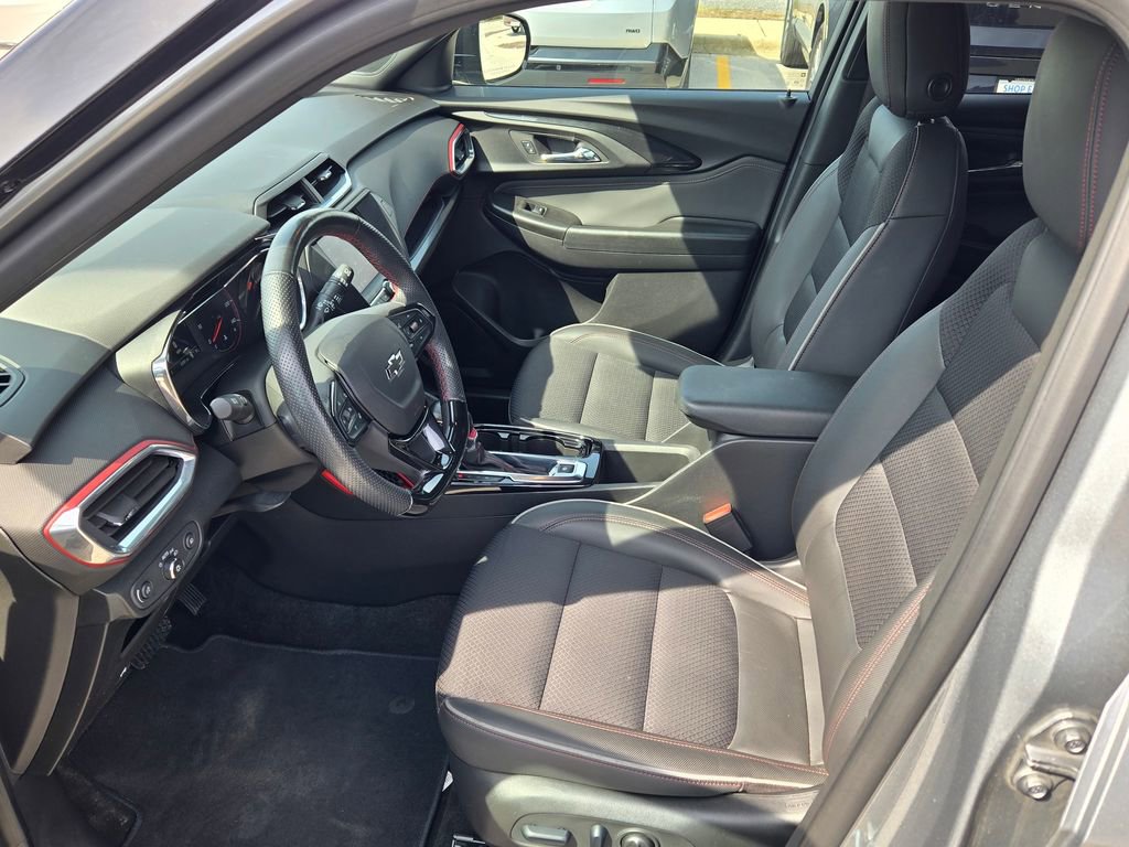 Used 2023 Chevrolet TrailBlazer RS image 29