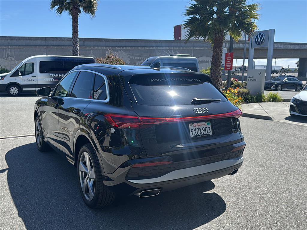 Used 2025 Audi Q5 Premium Plus w/ Premium Plus AWD/4WD image 8