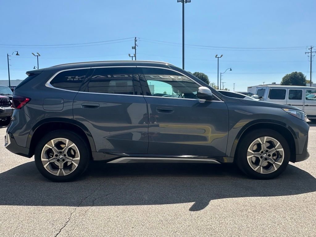 Used 2023 BMW X1 xDrive28i w/ Premium Package image 12