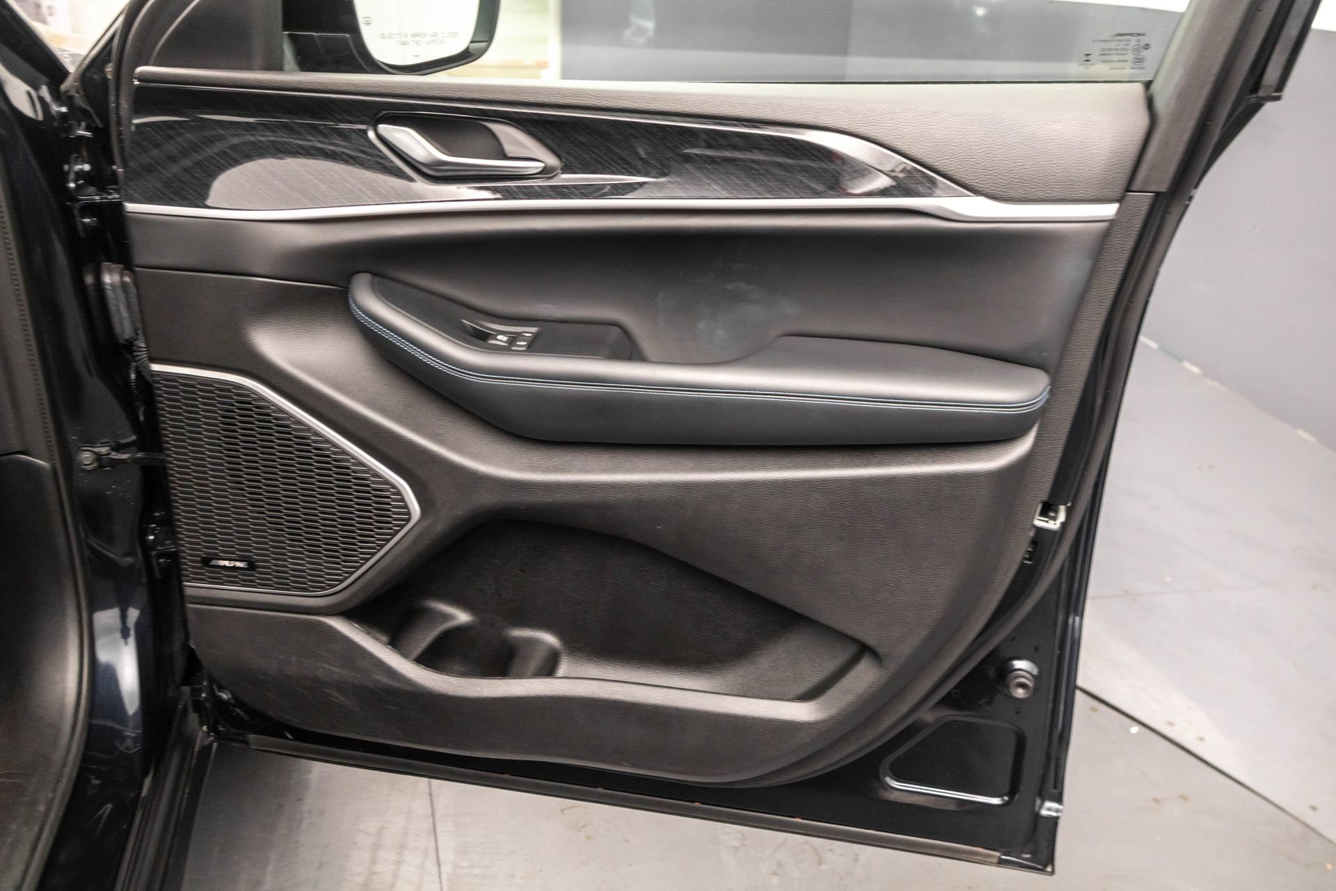 Used 2022 Jeep Grand Cherokee Trailhawk w/ Advanced Protech Group II image 44