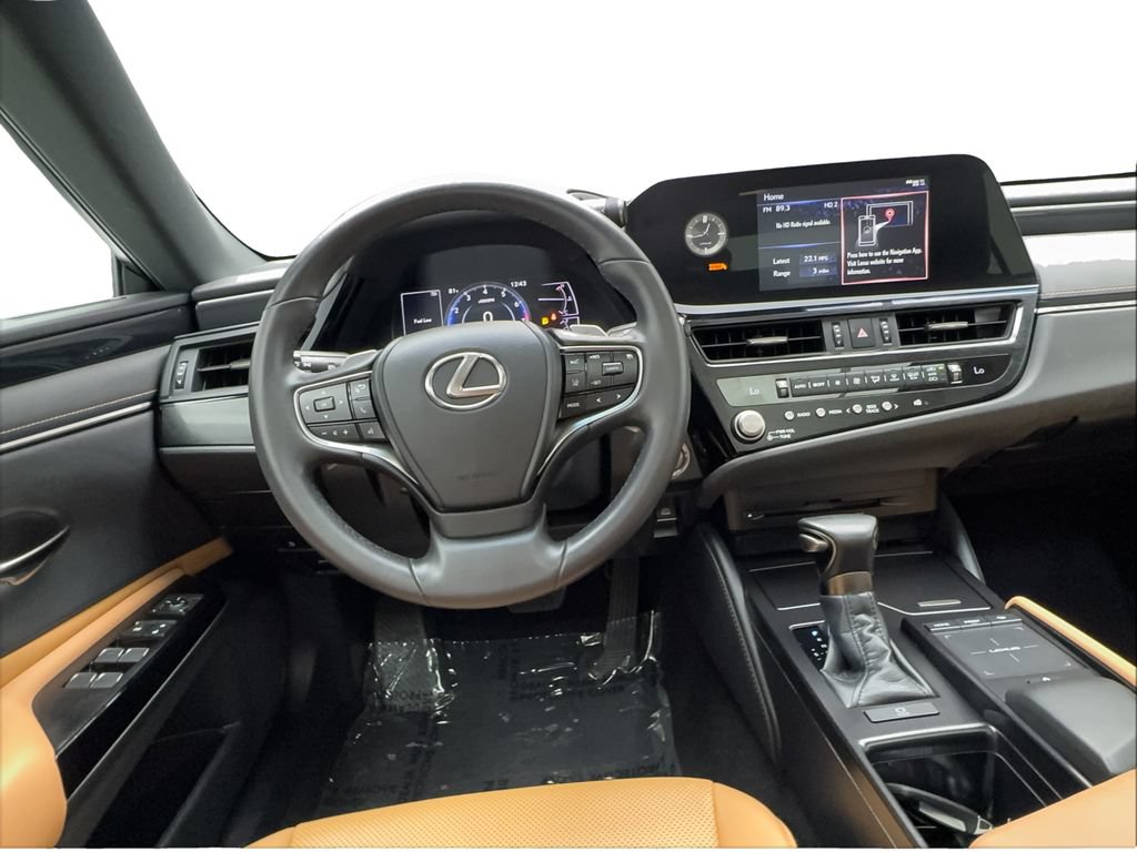 Used 2022 Lexus ES 250 w/ Accessory Package AWD/4WD image 37