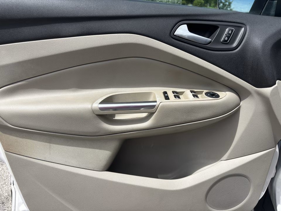 Used 2013 Ford Escape SE FWD image 26