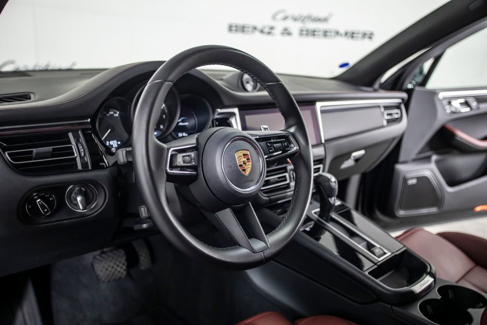 Used 2024 Porsche Macan w/ Premium Plus Package AWD/4WD image 19