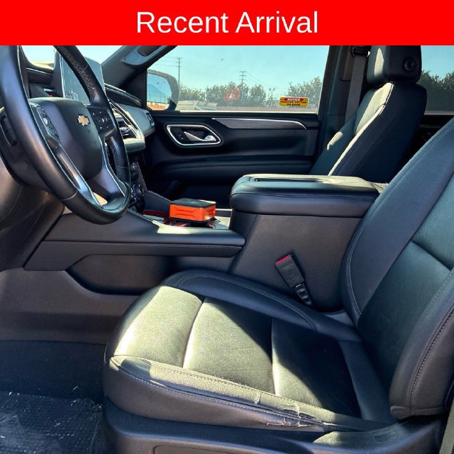 Used 2023 Chevrolet Suburban LT w/ Luxury Package RWD image 4