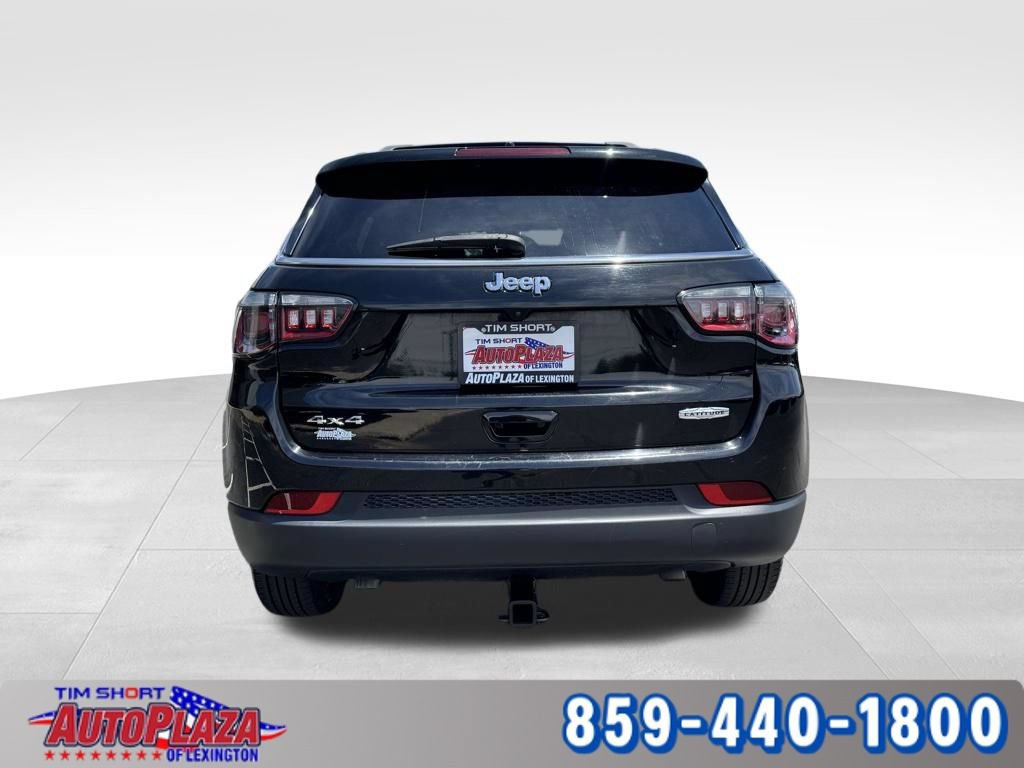 Used 2024 Jeep Compass Latitude AWD/4WD image 11
