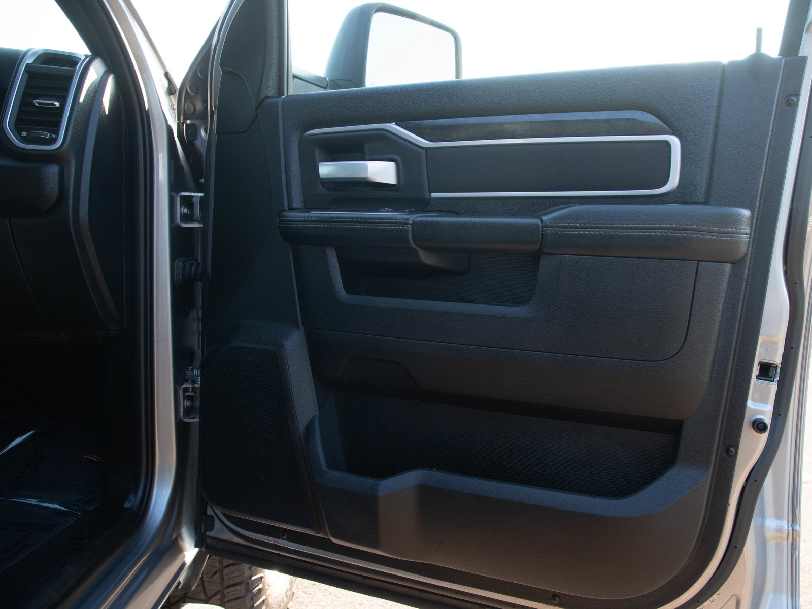 Used 2024 RAM 2500 Big Horn AWD/4WD image 12