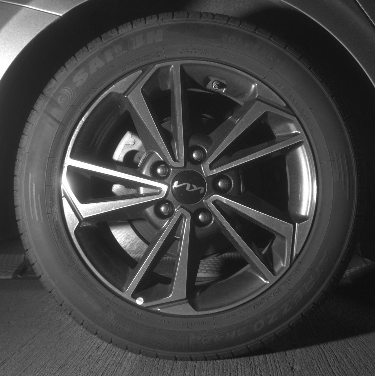 Used 2023 Kia Forte LXS FWD image 15