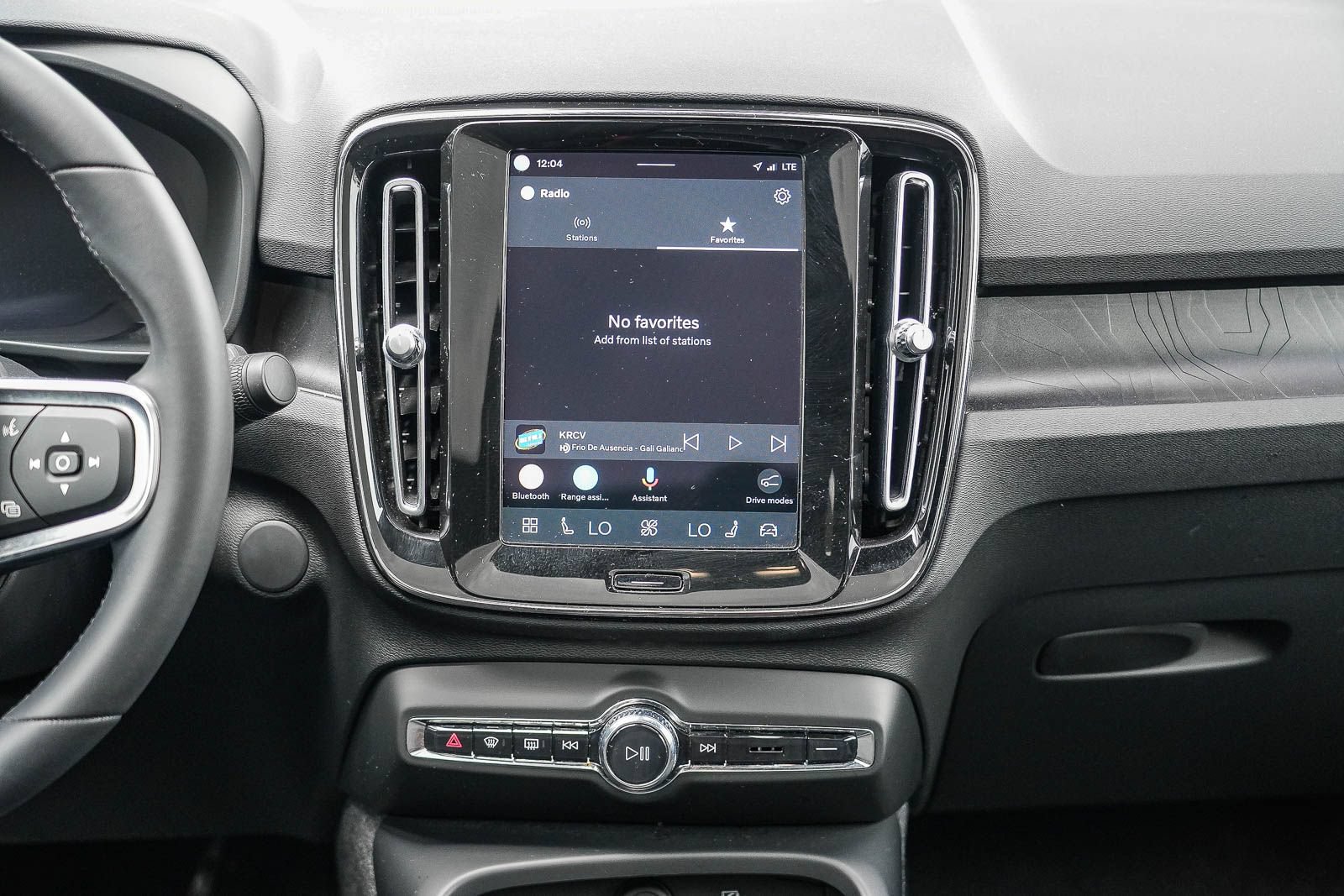 Used 2023 Volvo C40 P8 Recharge Plus AWD/4WD image 13
