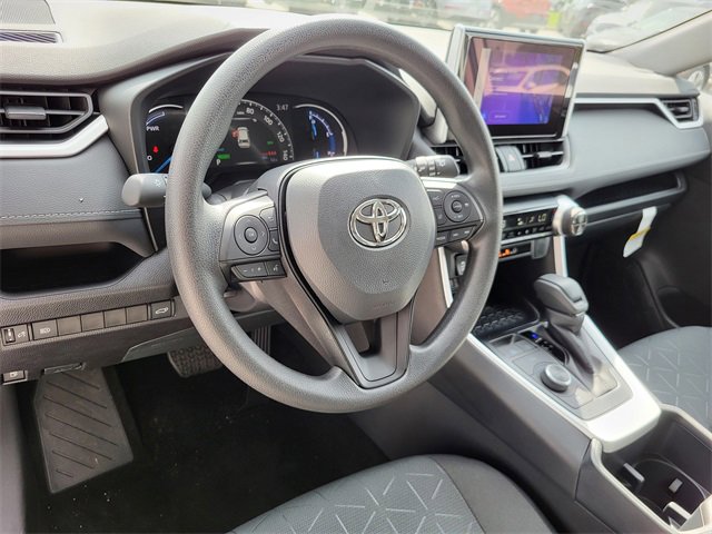 Used 2025 Toyota RAV4 XLE image 19