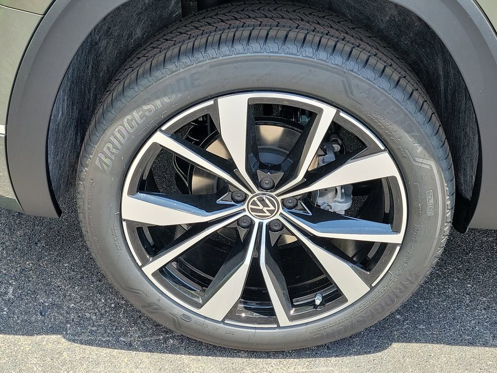 New 2026 Volkswagen Atlas SEL Premium R-Line AWD/4WD image 5