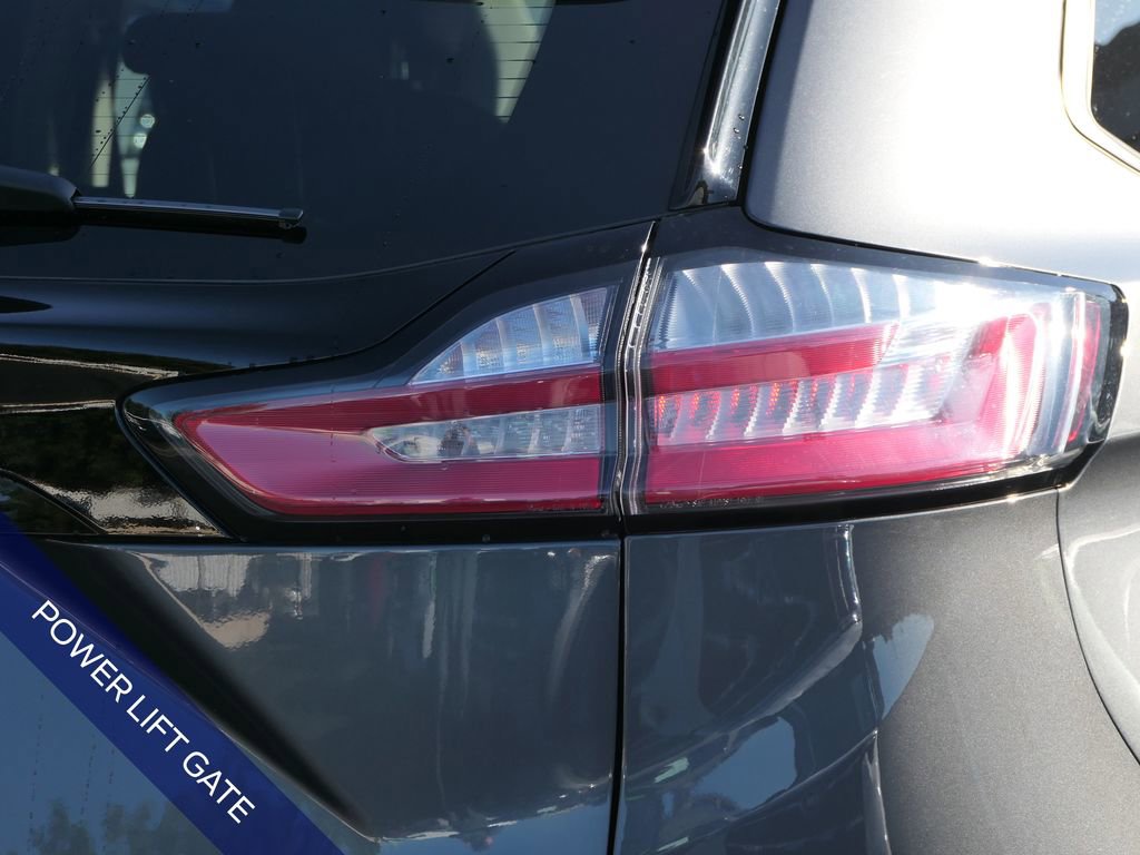 Used 2024 Ford Edge SEL w/ Sport Appearance Package image 5