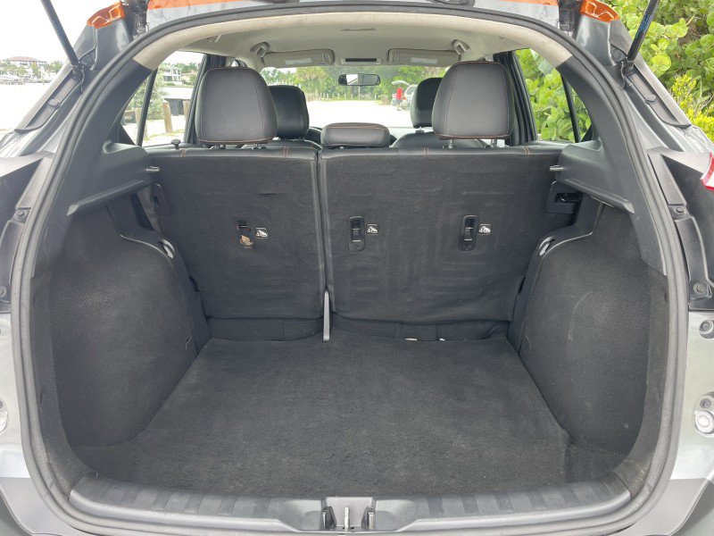 Used 2019 Nissan Kicks SR w/ SR Premium Package image 28