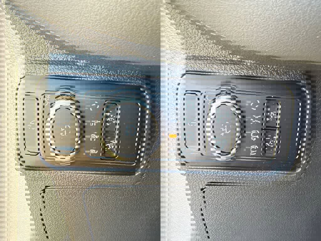 New 2026 Ford Explorer Active w/ Active Comfort Package image 31