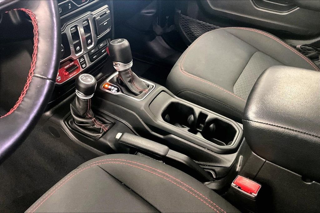 Used 2022 Jeep Wrangler Rubicon w/ Cold Weather Group AWD/4WD image 16