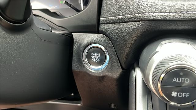 Certified 2025 Toyota RAV4 XLE AWD/4WD image 19