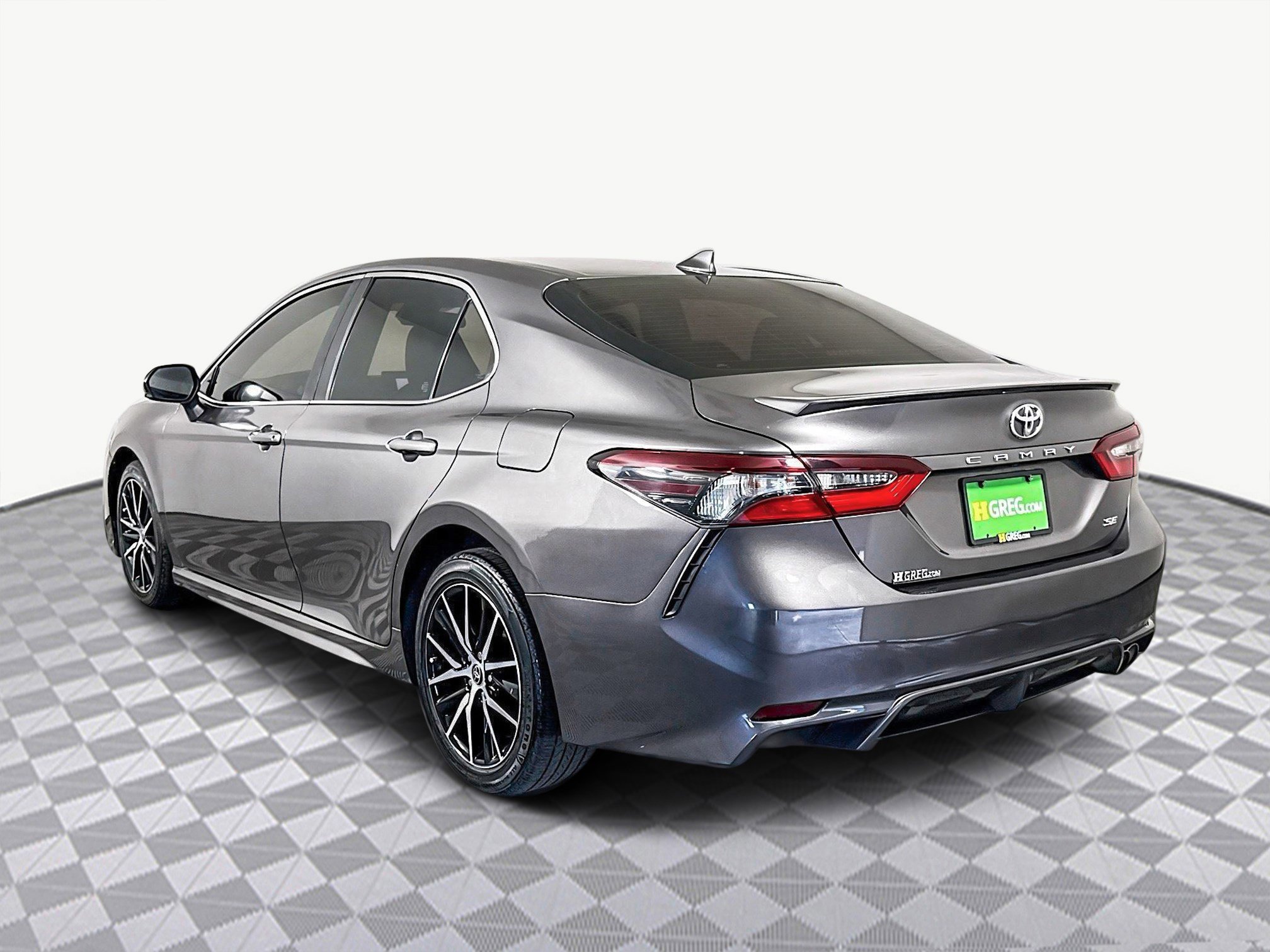 Used 2022 Toyota Camry SE image 7