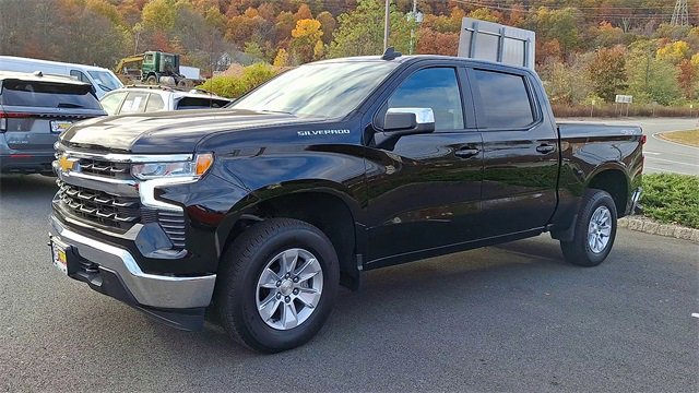 Used 2025 Chevrolet Silverado 1500 LT image 9