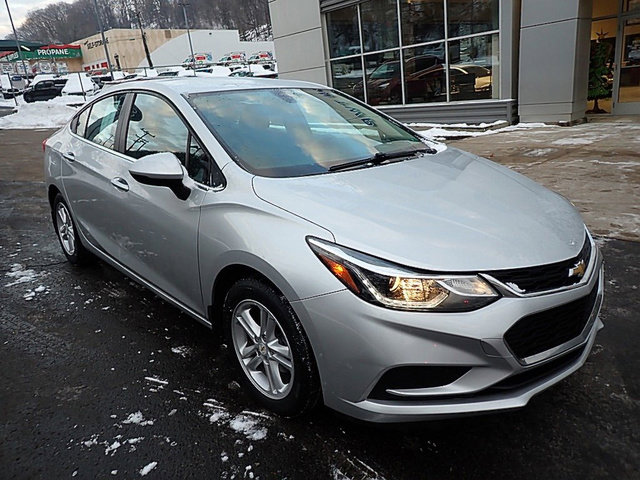 Used 2017 Chevrolet Cruze LT w/ Convenience Package image 9