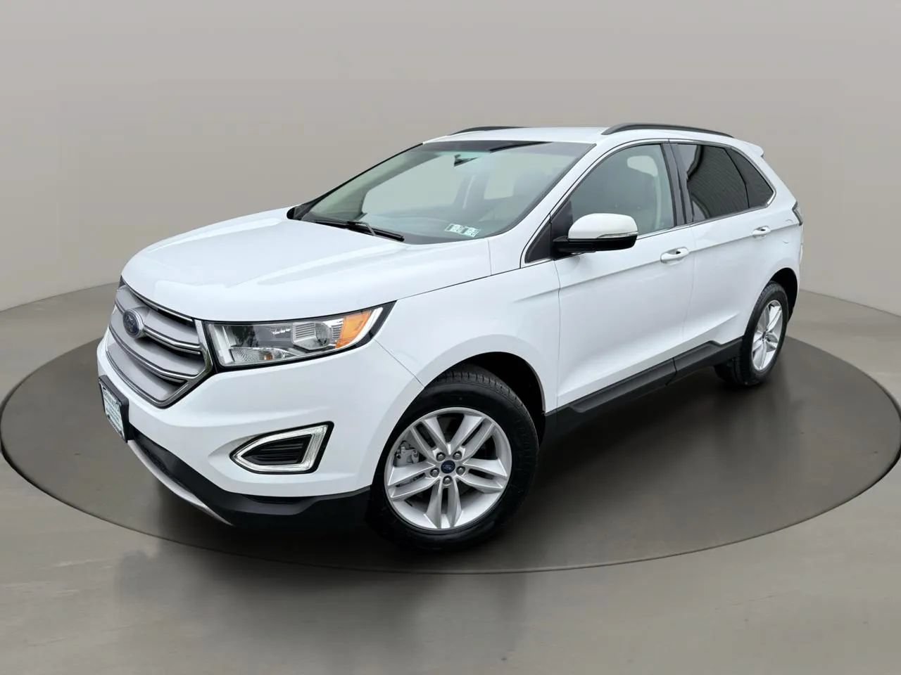 Used 2018 Ford Edge SEL w/ Equipment Group 201A AWD/4WD image 4