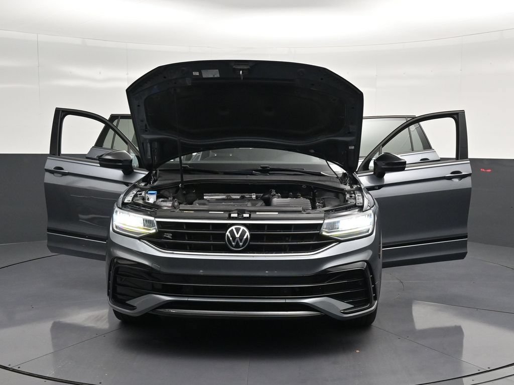 Used 2023 Volkswagen Tiguan SE R-Line FWD image 37