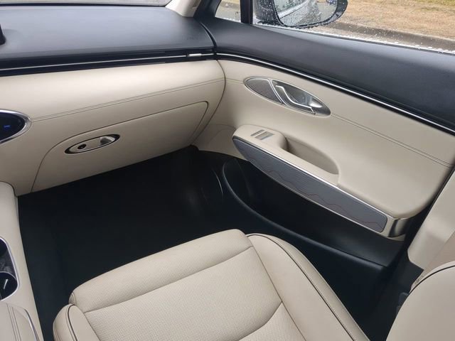 Used 2023 Genesis GV70 2.5T w/ Advanced Package AWD/4WD image 16