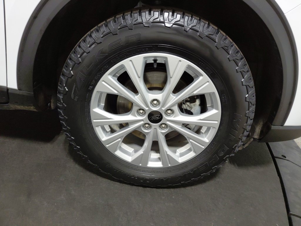 Used 2024 Ford Escape Active w/ Tech Pack #1 AWD/4WD image 32